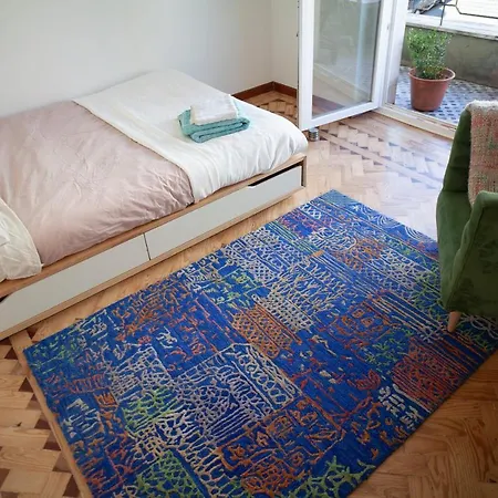 Apartman Freshly Reno'd Flat In Between Lisbon And Sintra Amadora