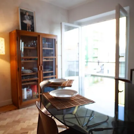 Apartman Freshly Reno'd Flat In Between Lisbon And Sintra