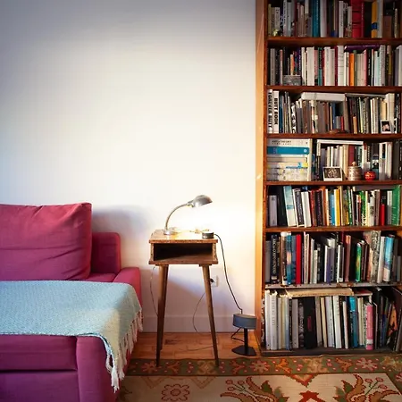 Freshly Reno'd Flat In Between Lisbon And Sintra Apartman *